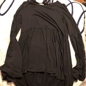 Gray Bell Sleeve Open Back AEO Top